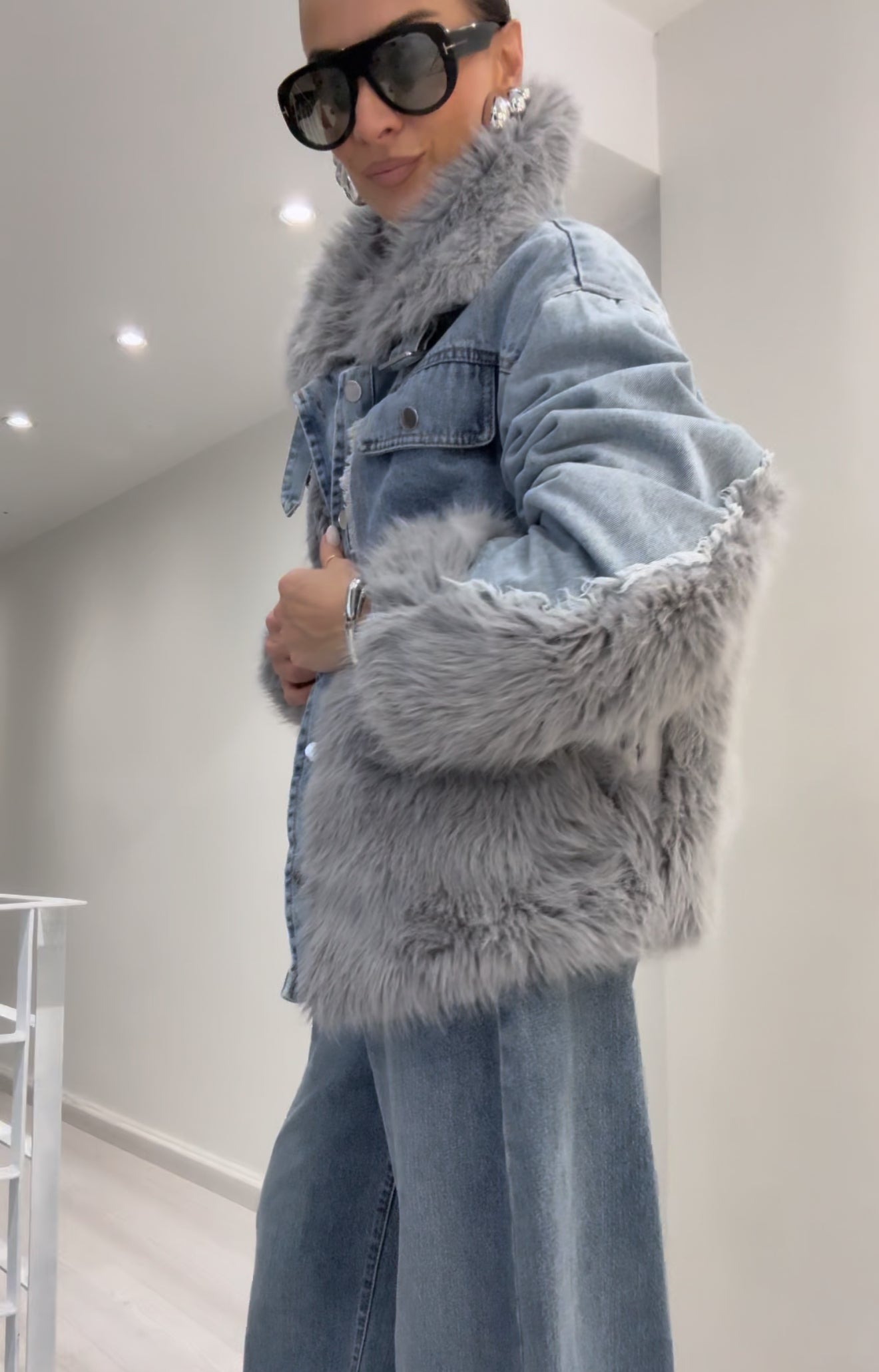 Flvex London – Jacket with a Combination of Gray Fur and Denim