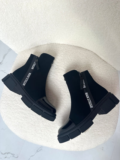 Stivali Main in nero